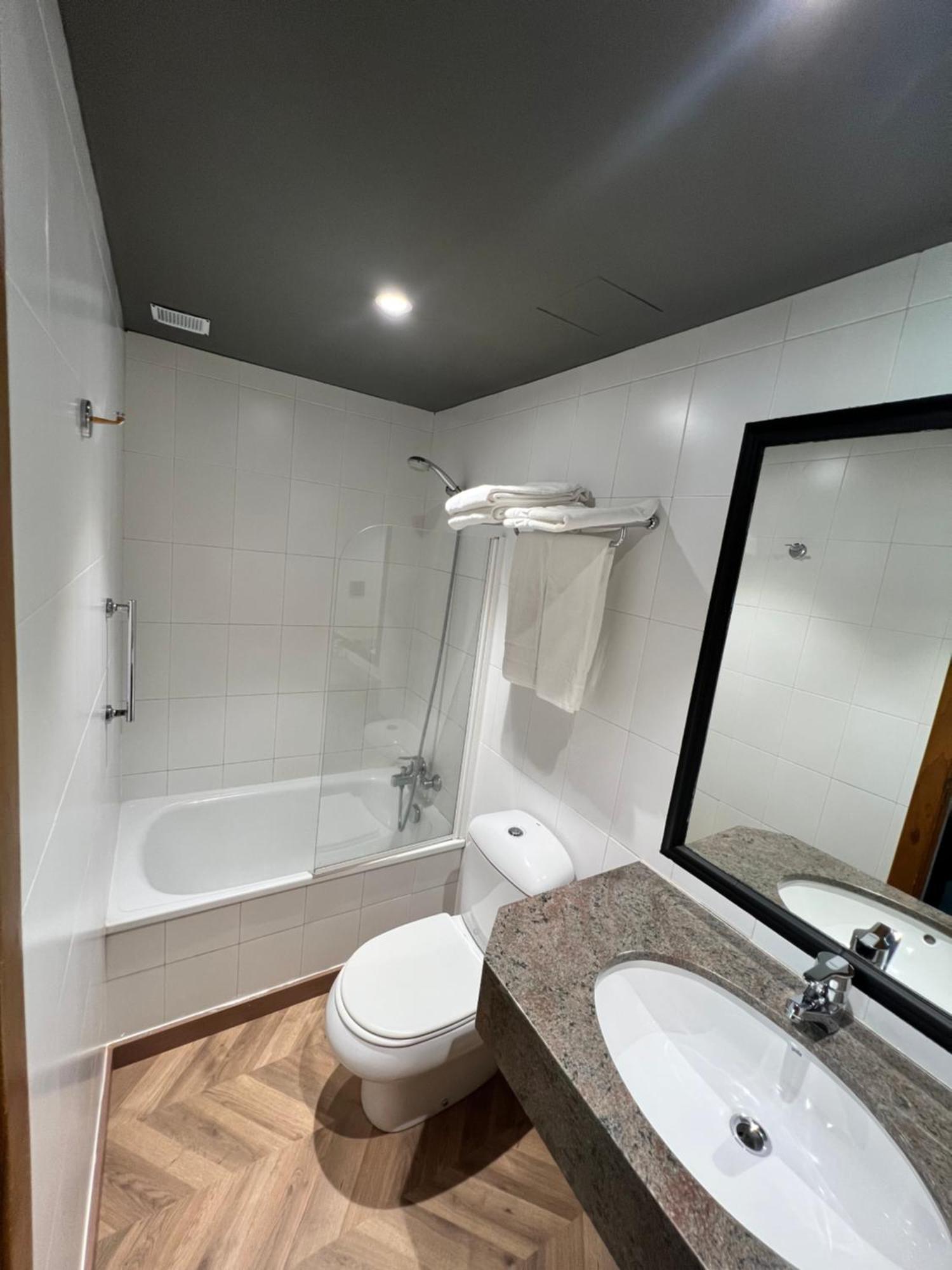 Yomo Petit Paris Hotel Encamp Exterior photo